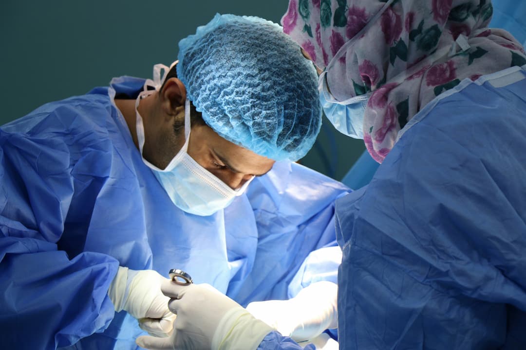 Surgeon operating on a patient